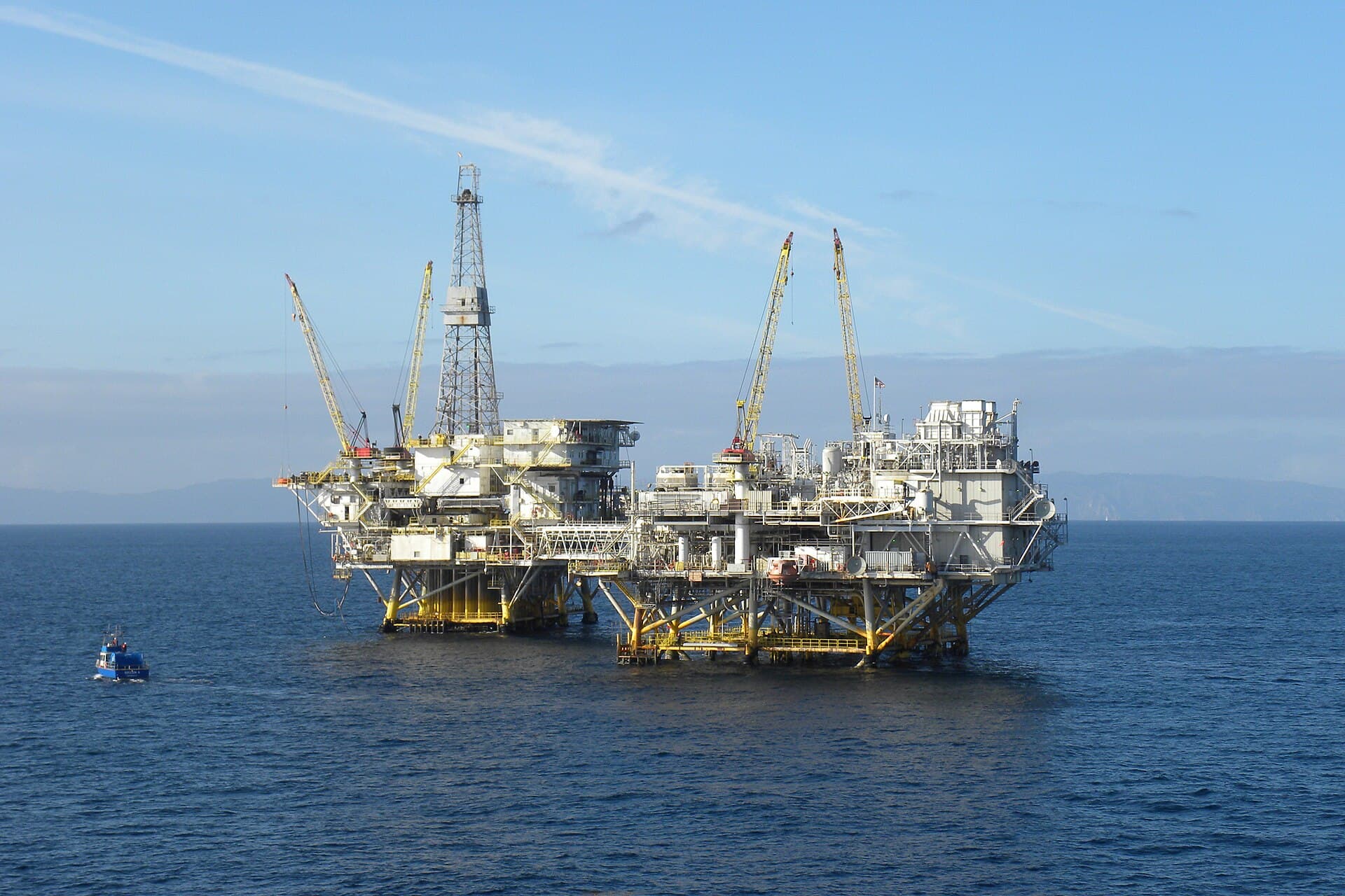 Buque de producción petrolera en las frías aguas del Atlántico Sur cerca de las islas Malvinas.